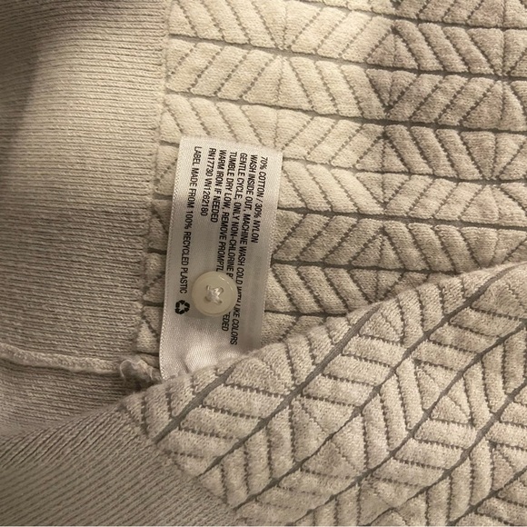 J - Picture 10 of 11